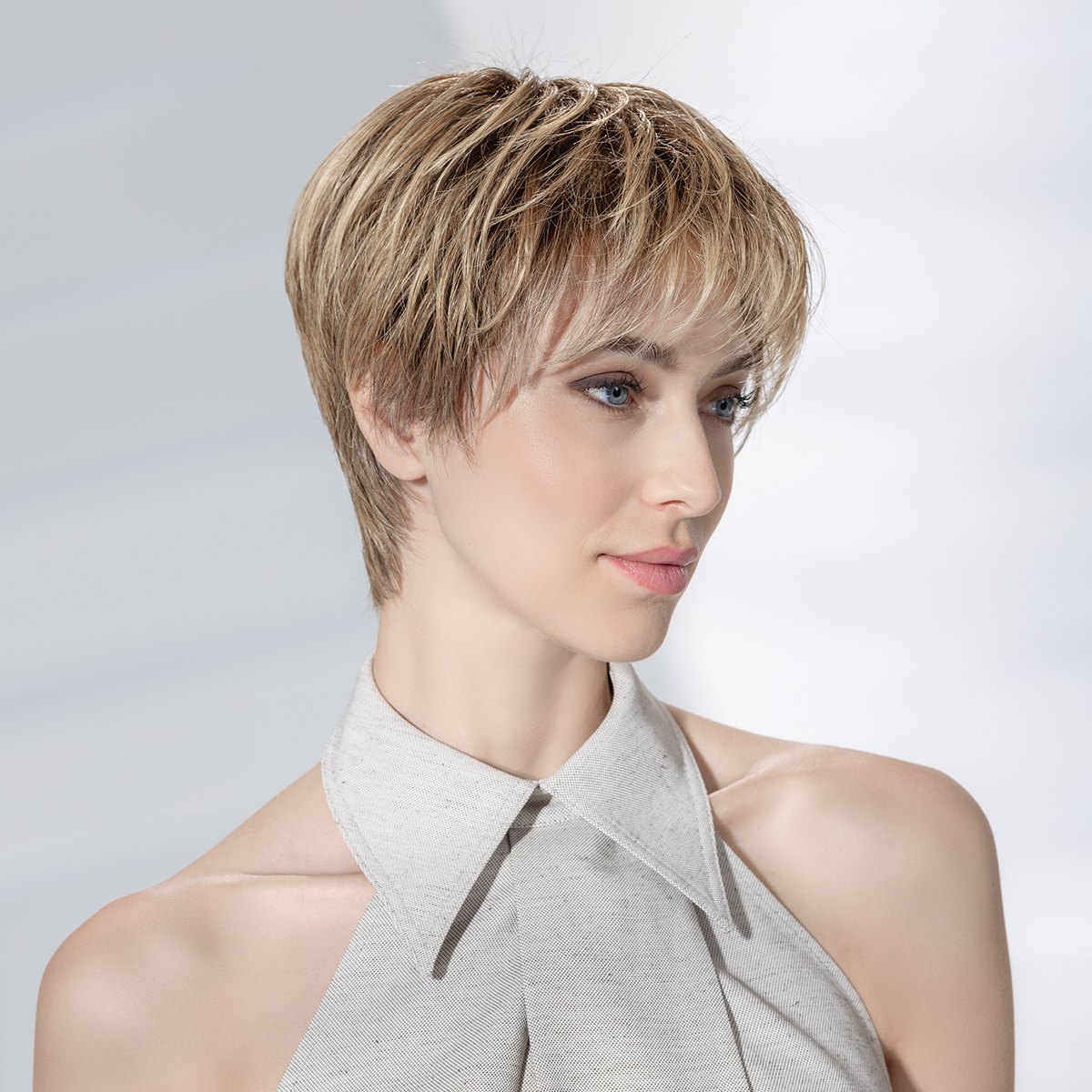 Peruca blonda cu par scurt Novel Delux Peruca blonda cu par scurt Novel Delux - imagine 6