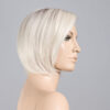 platinblonde-rooted