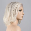 platinblonde-rooted